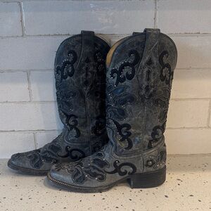 Corral Women's Gray with Black Embroidered Studs Western Boots Cowgirl Size 6M